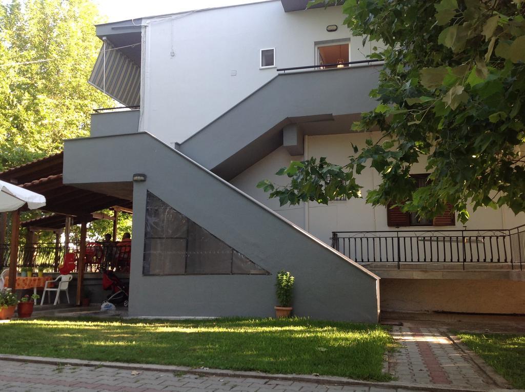 Villa Maria Ofrinion Exterior photo