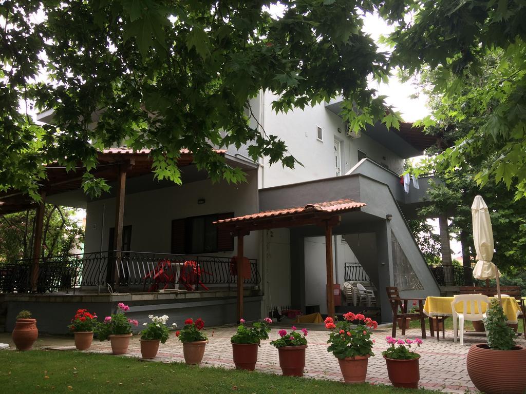 Villa Maria Ofrinion Exterior photo